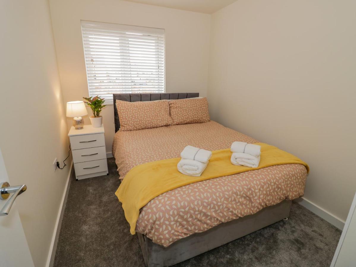 23 Moat House Close Coventry Bagian luar foto